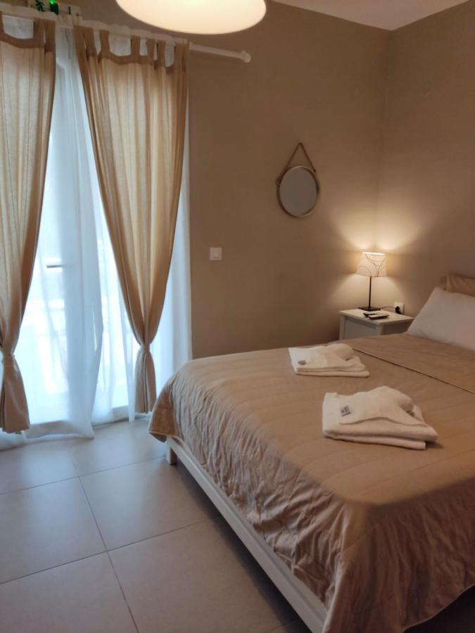 Smaragdi Studios Пефкари Экстерьер фото