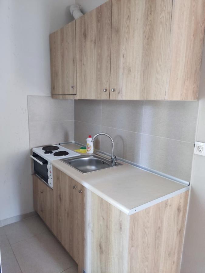 Smaragdi Studios Пефкари Экстерьер фото