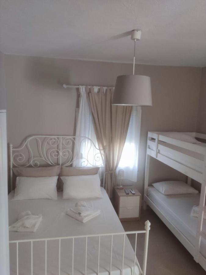 Smaragdi Studios Пефкари Экстерьер фото
