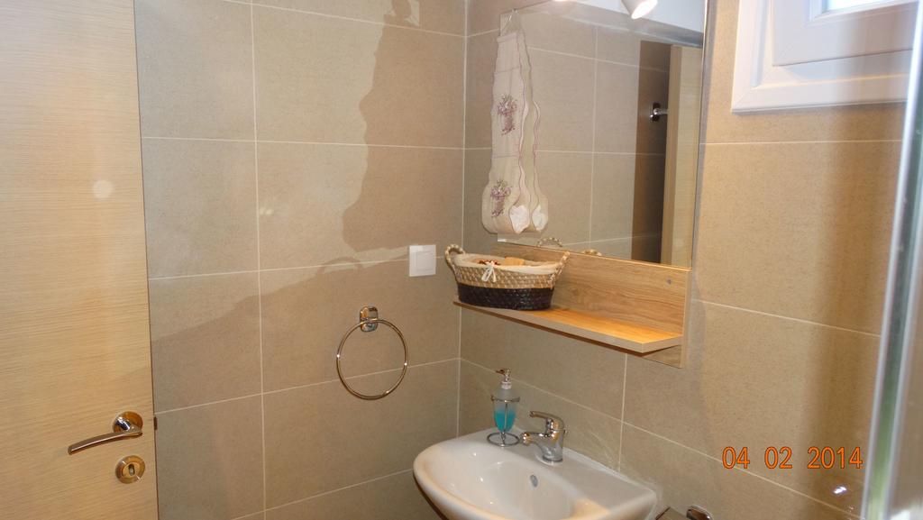 Smaragdi Studios Пефкари Номер фото