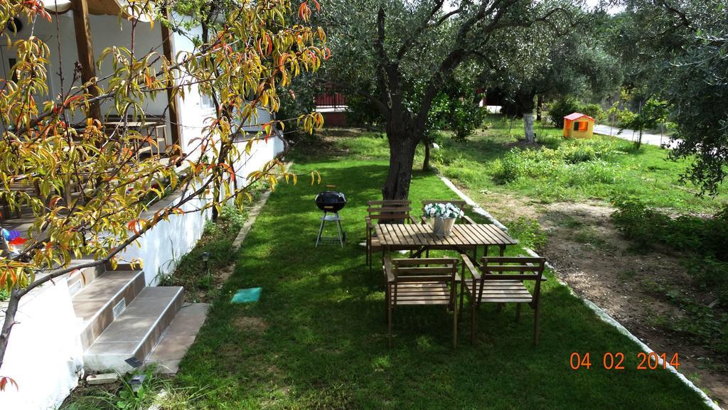 Smaragdi Studios Пефкари Номер фото
