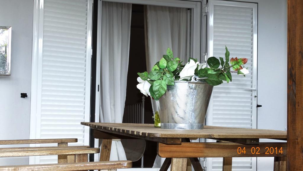 Smaragdi Studios Пефкари Номер фото