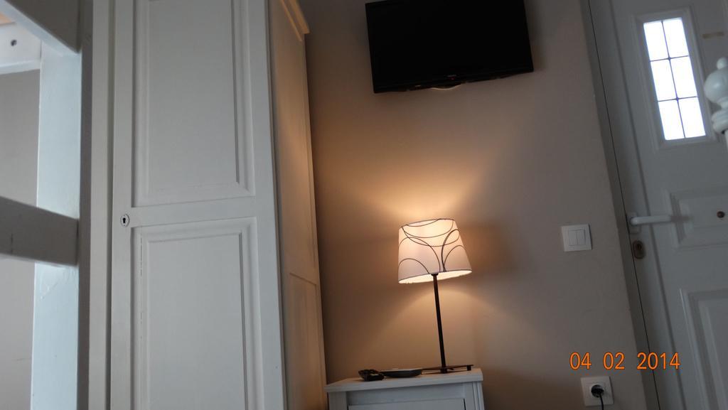 Smaragdi Studios Пефкари Экстерьер фото