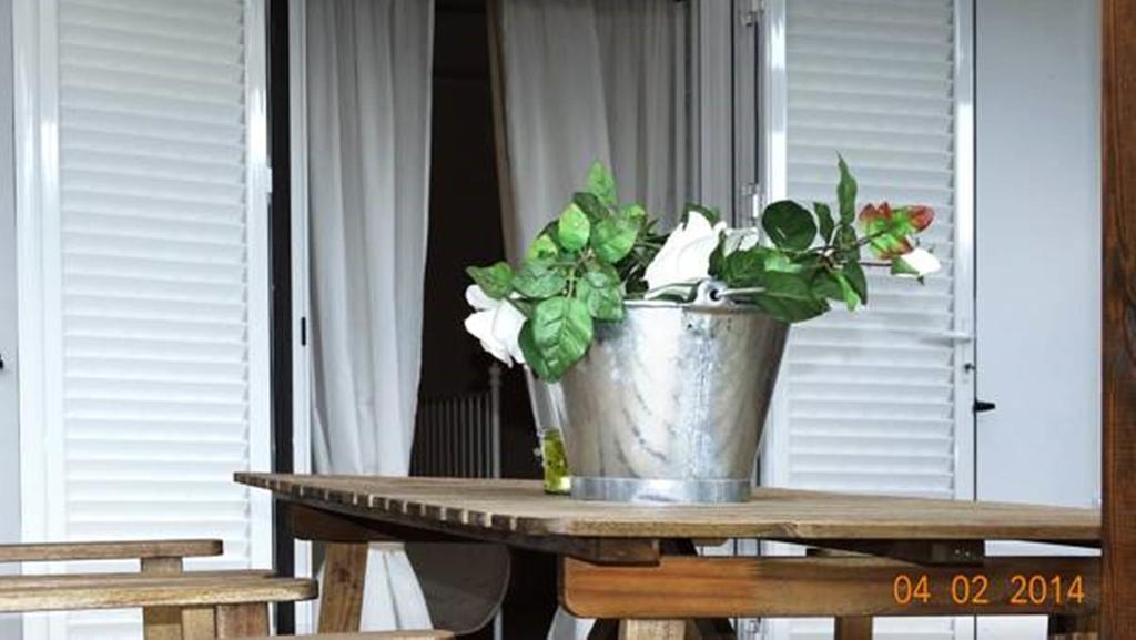 Smaragdi Studios Пефкари Экстерьер фото