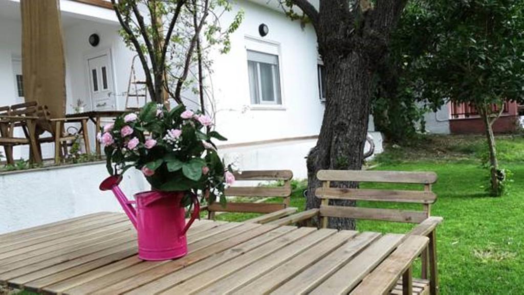 Smaragdi Studios Пефкари Экстерьер фото